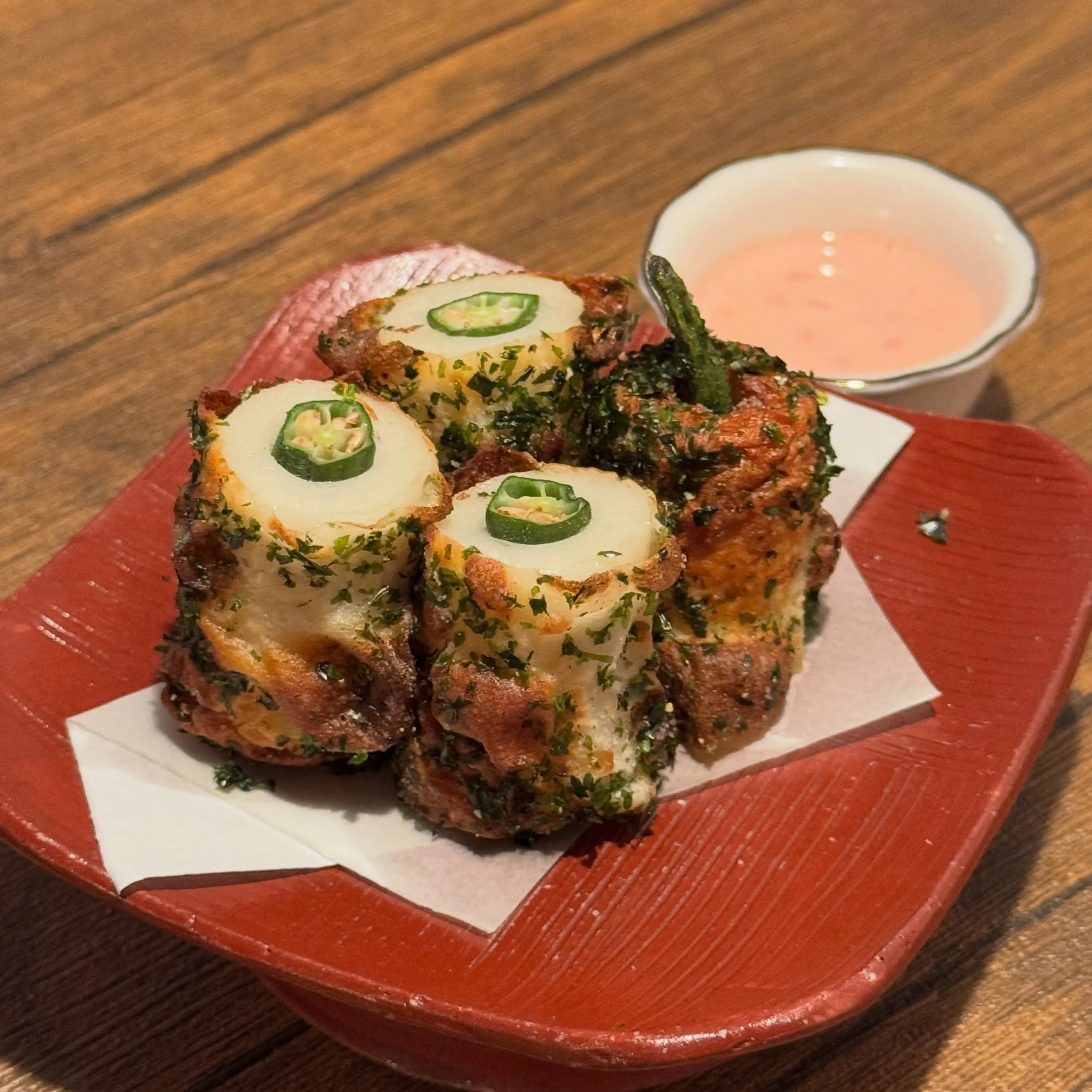 炭火焼き酒場ワラテルです。